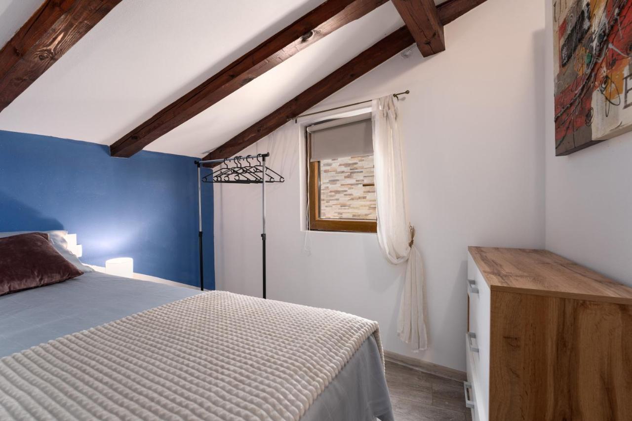 Relax In 2 Bedroom App In Old Town W/Ac And Wifi Rovinj Exteriör bild